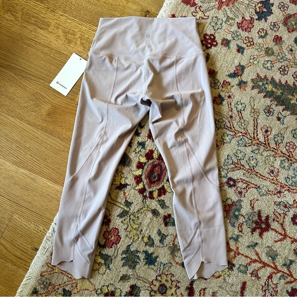 LULULEMON ATHLETICA {NWT} Wunder Under Crop II Roll Down Scallop | 8 Smoky Blush - Picture 4 of 11